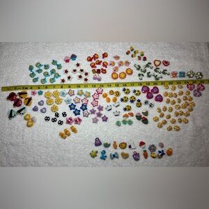 Mixed Decorative Buttons - Assorted 194 Buttons in a Wide Variety of Styles NEW